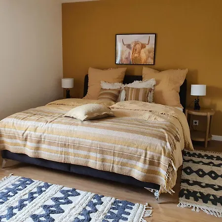 House With Two Aprtments Together, Up To 9 Persons Muelheim an der Mosel