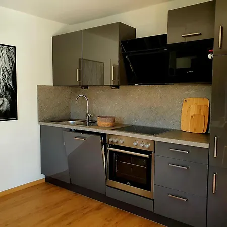 Apartment House With Two Aprtments Together, Up To 9 Persons