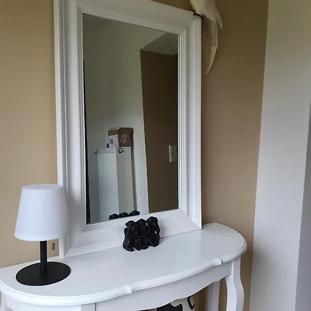 House With Two Aprtments Together, Up To 9 Persons Apartment *