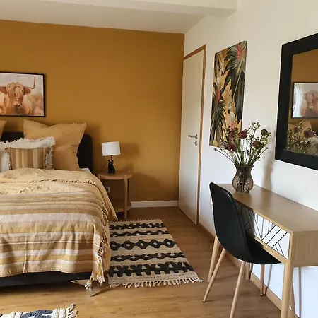 Apartment House With Two Aprtments Together, Up To 9 Persons