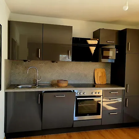 House With Two Aprtments Together, Up To 9 Persons Mulheim an der Mosel