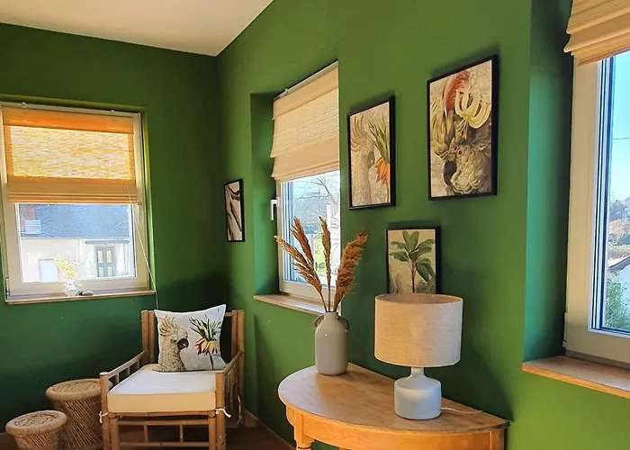 House With Two Aprtments Together, Up To 9 Persons 公寓 *